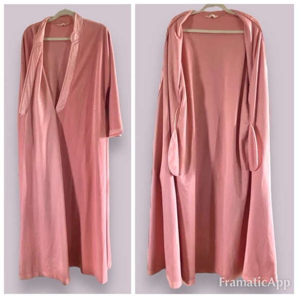 Vanity Fair Vintage Old Hollywood Pink Velour Satin Trim Robe SZ L - Picture 3 of 12